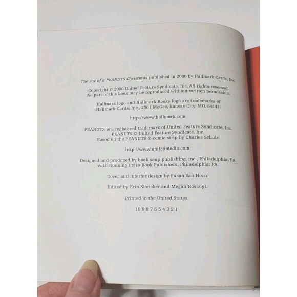 Joy of a Peanuts Christmas Hardcover Book Hallmark Charlie Brown Snoopy VTG 2000 - Picture 7 of 16